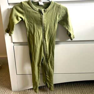 Kate Quinn zip up outfit.